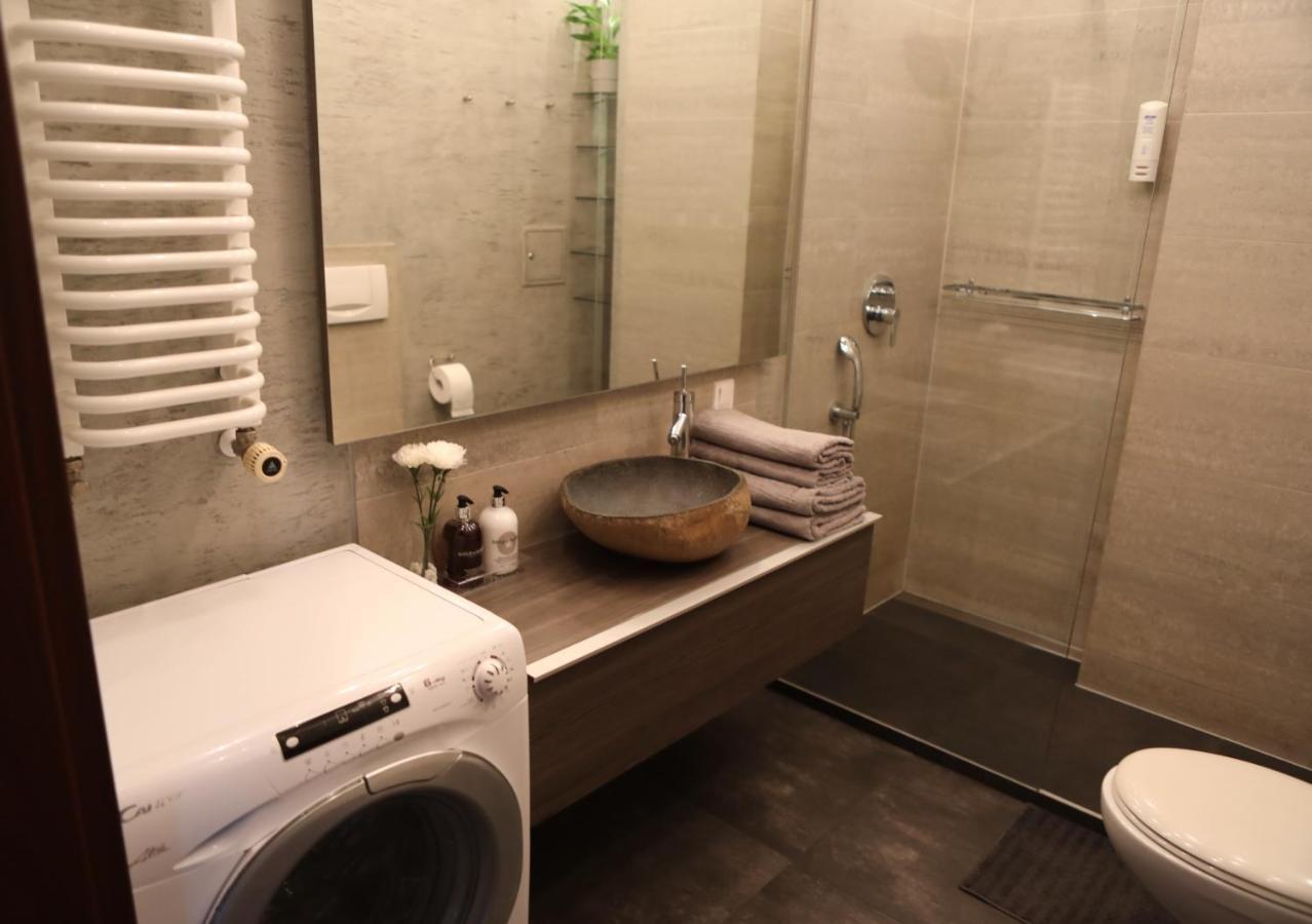 Lupoapartments Krolewska Penthouse Mandoria Parking Dostep Na Kod Lodz  Exterior photo